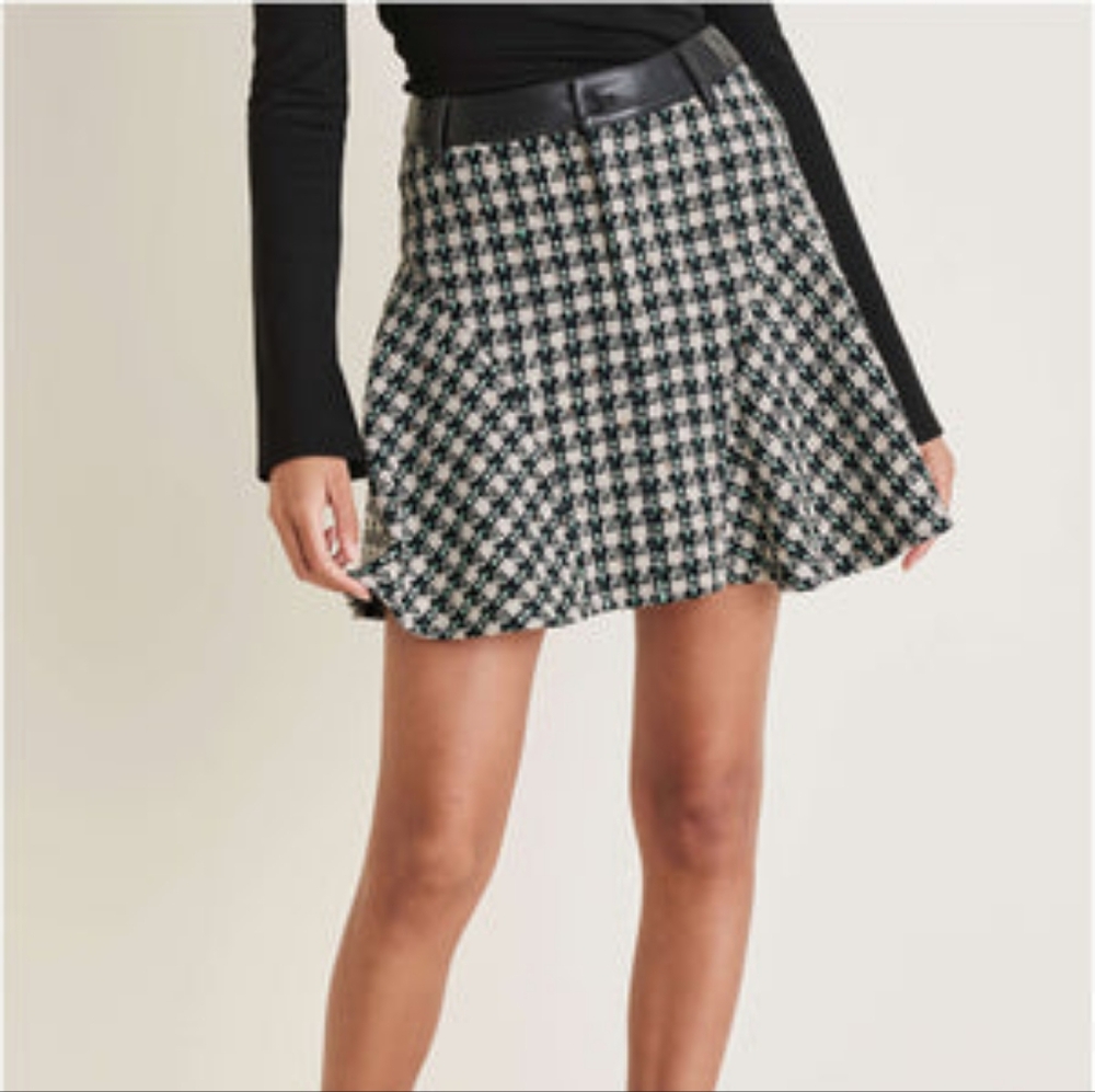 VENUS Tweed Flounce Mini Skirt